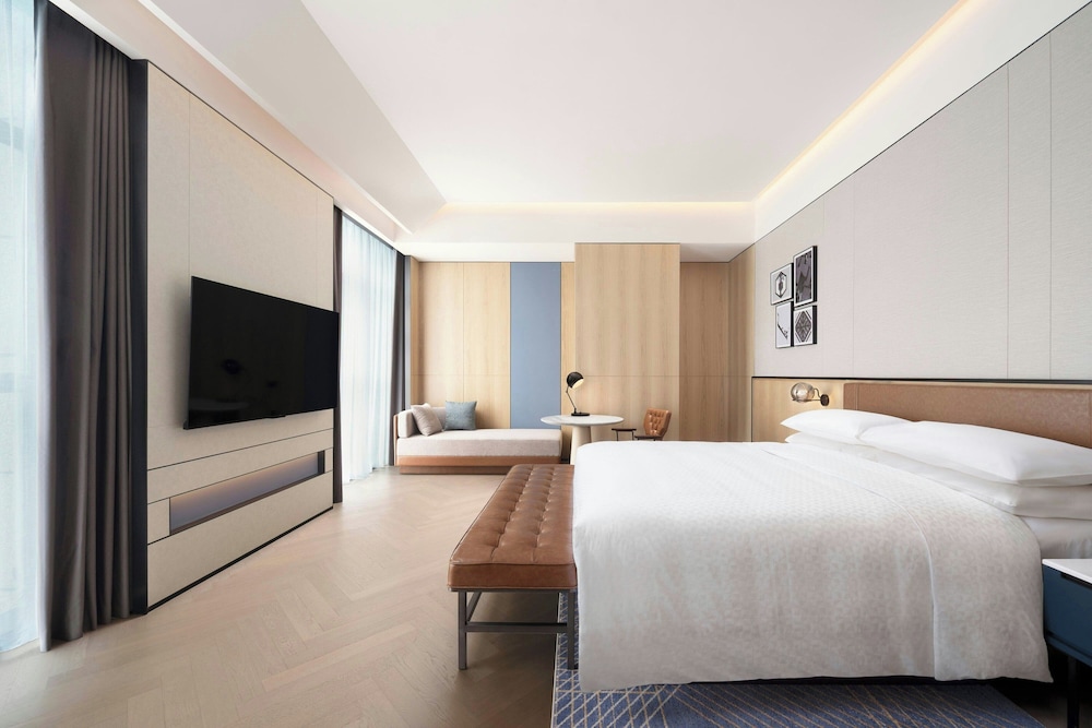 City View Senior King Room
