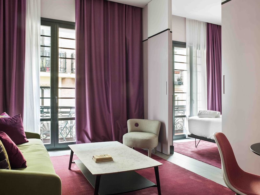 Luxury Suite