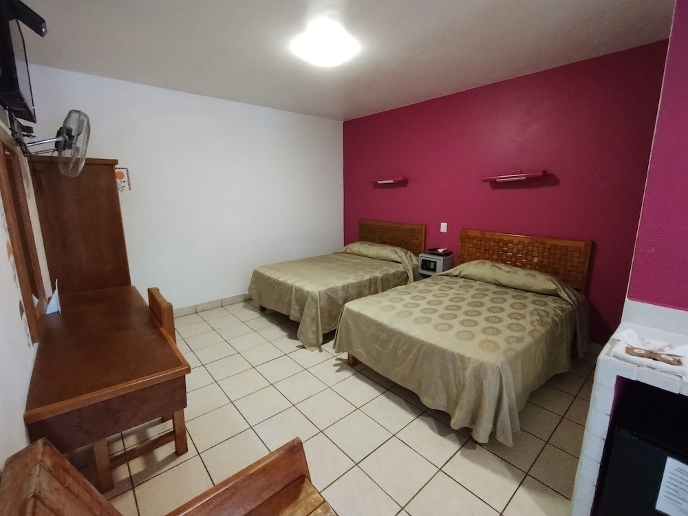 Standard Double Room, 2 Double Beds photo 1