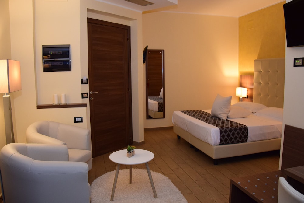 Studio Suite photo 1