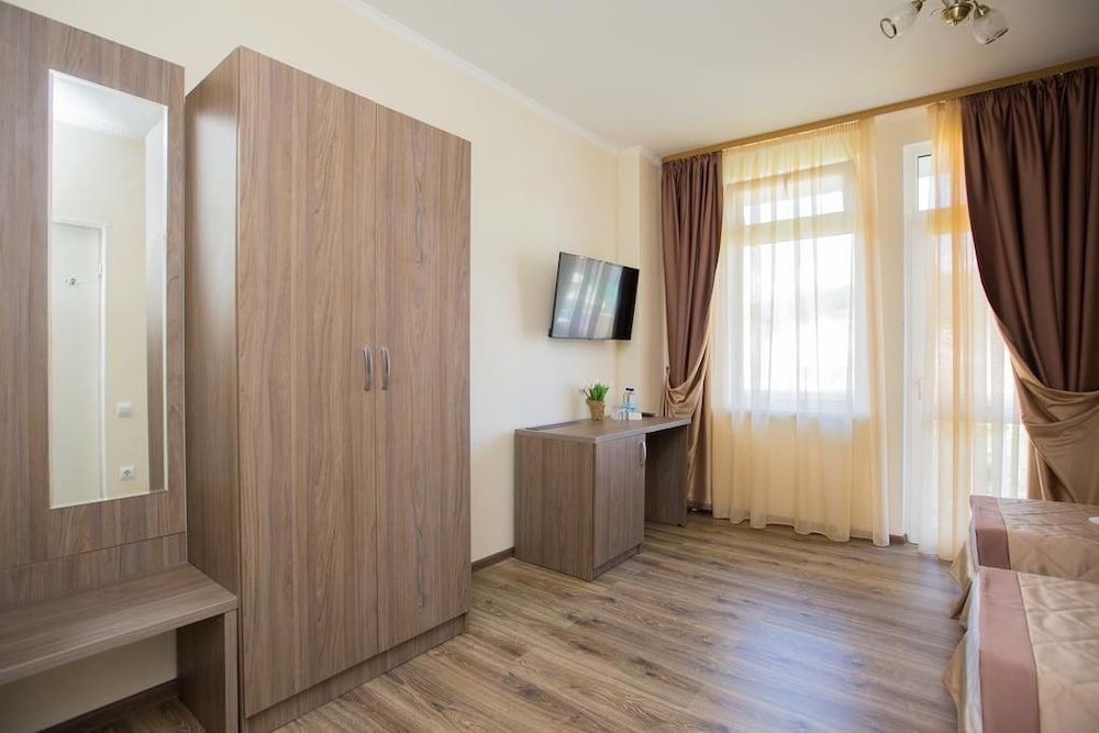 Standard Twin Room photo 2