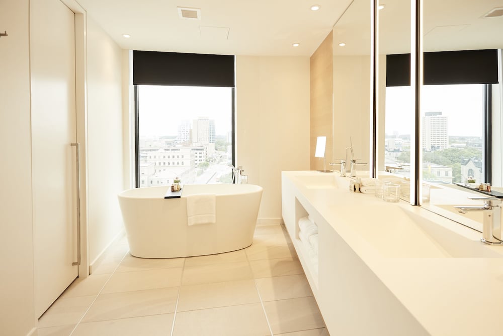 Premier Room, 2 Queen Beds, City View