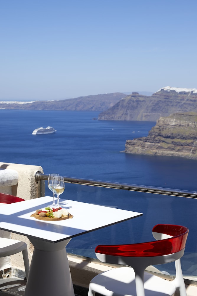 Elegant Suite Caldera View - Photo 15