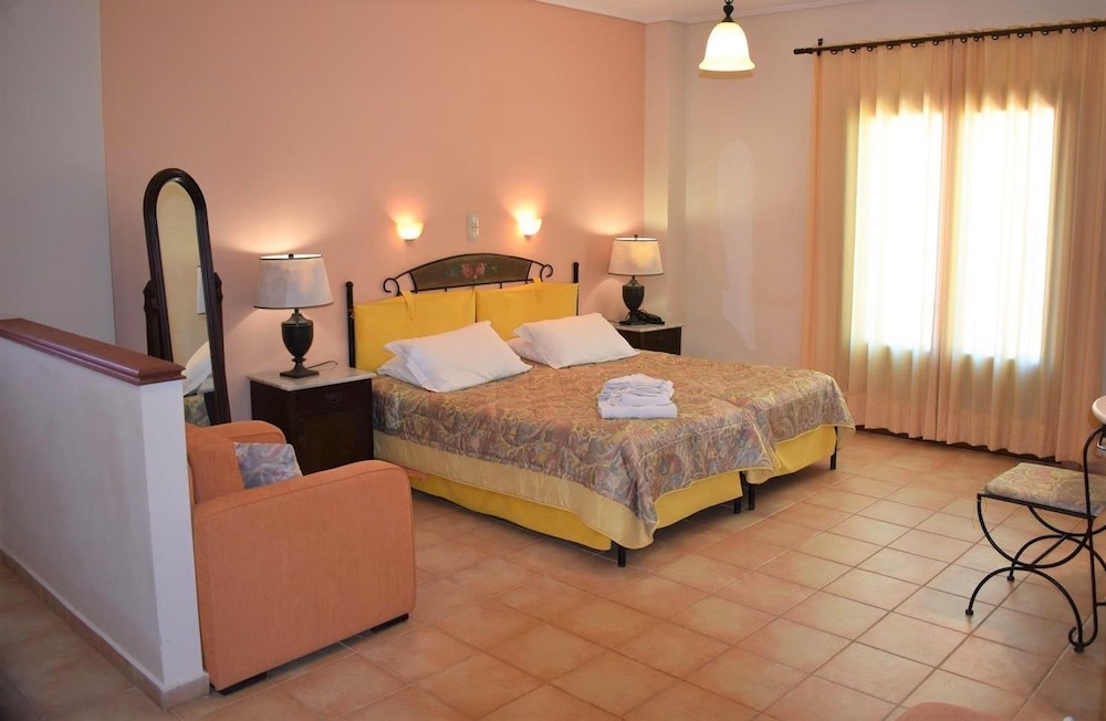 Double or Twin Room, Ground Floor - Photo 1