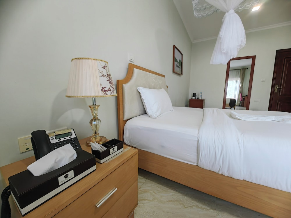 Deluxe Double or Twin Room, City View