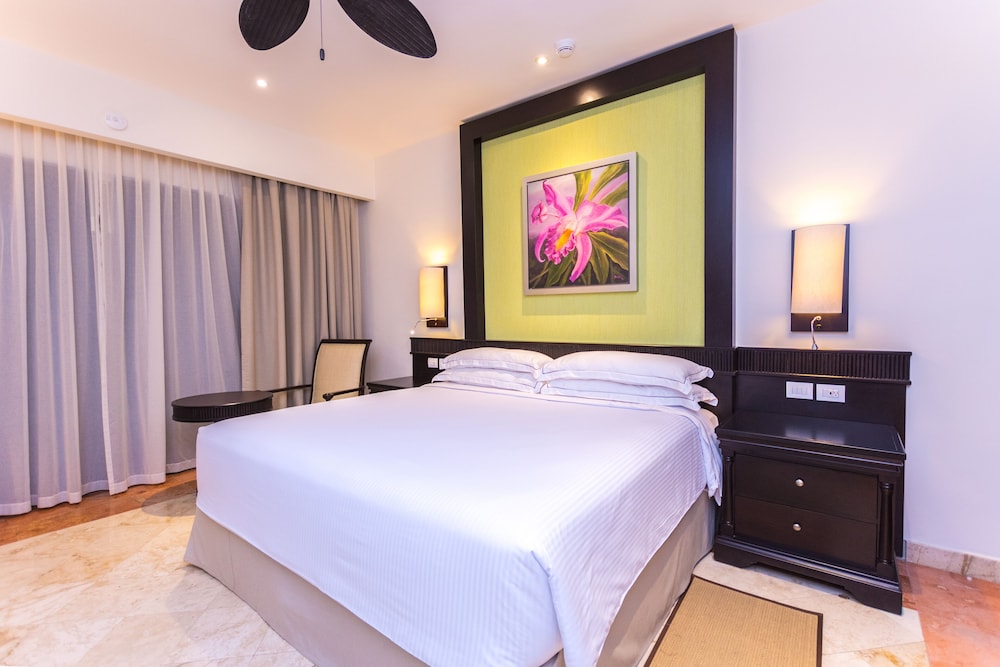 Deluxe Room (Concierge, Unlimited Xcaret Xperience - Basic Entrance) thumbnail 5