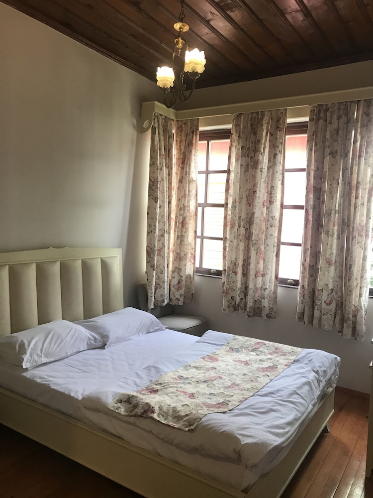 Standard Double Room, 1 King Bed, Non Smoking, City View