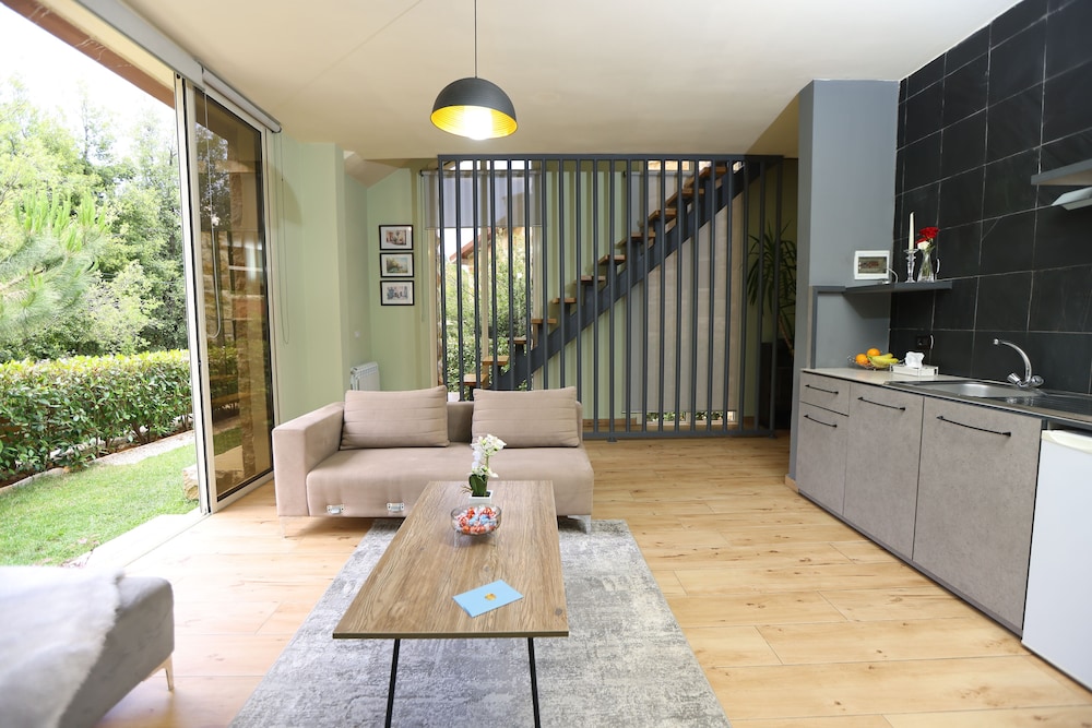 Luxury Chalet, Garden View photo 1