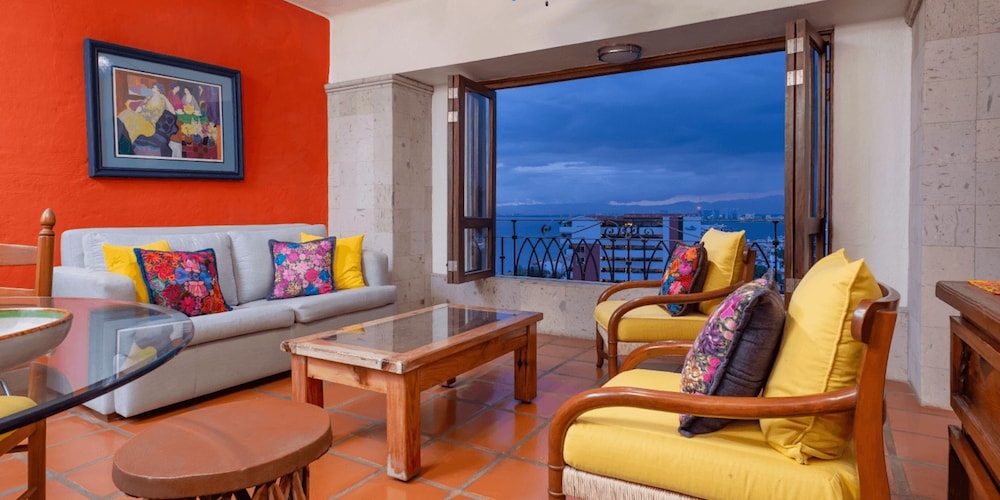 Classic Apartment, 1 Bedroom, Kitchen, Bay View