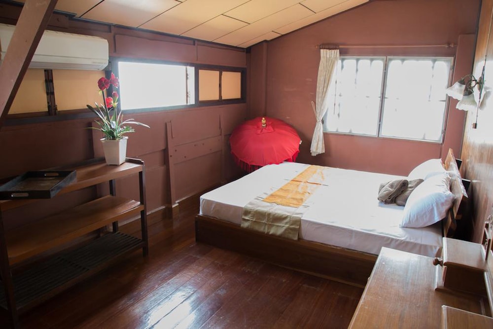 Double Sea View With Shared Bathroom photo 2