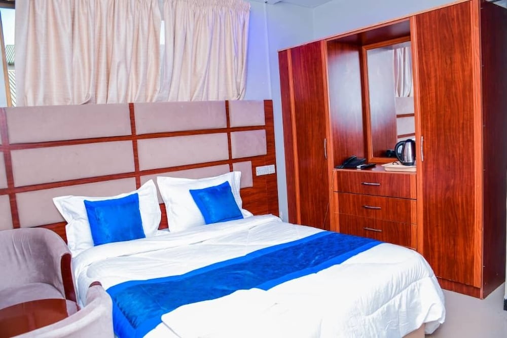 Comfort Single Room, Pool View