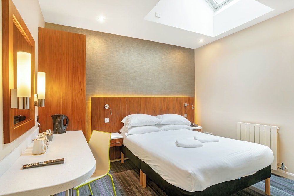 Small Double Room - Photo 1