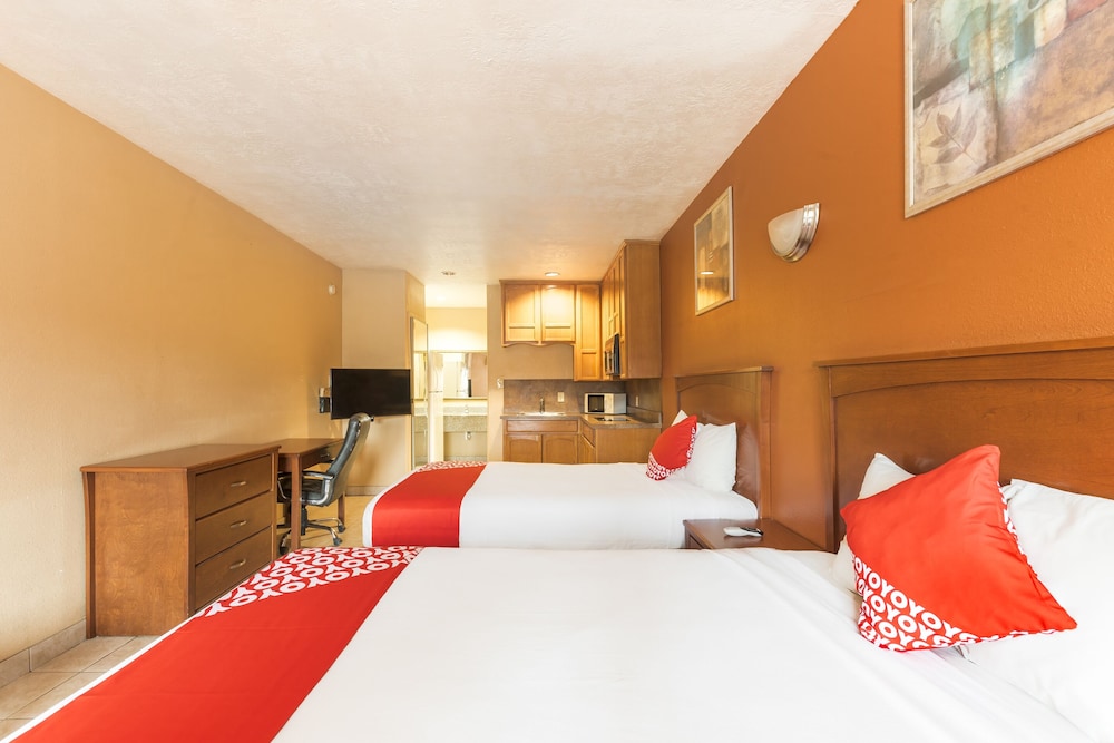 Room, Multiple Beds photo 2