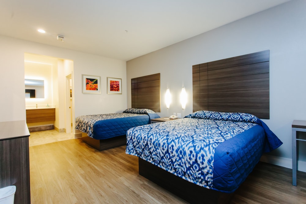 Standard Room, 2 Queen Beds, Non Smoking