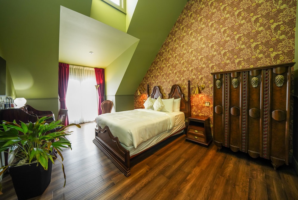 Queen Deluxe Penthouse photo 1