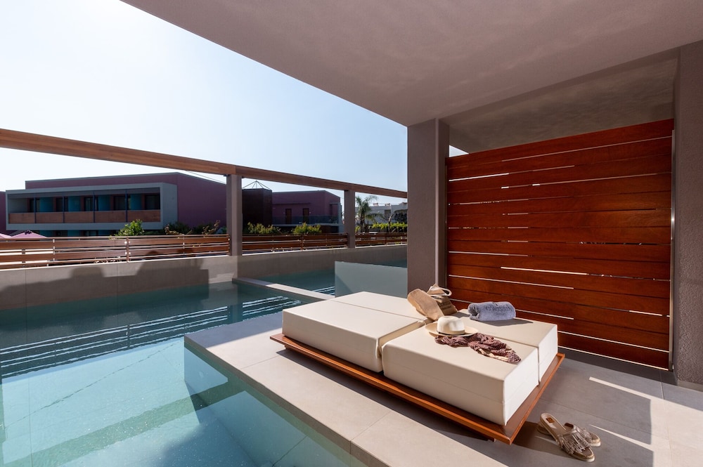 Exclusive Double Room, Private Pool - Photo 15