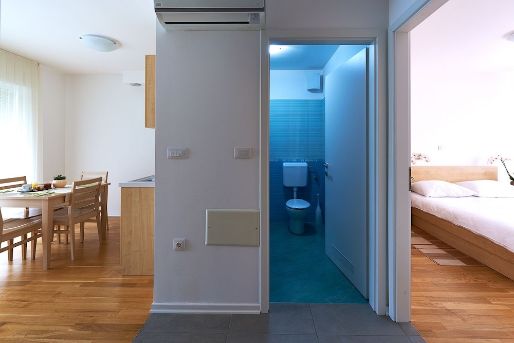 Two-Bedroom Apartment - Photo 4