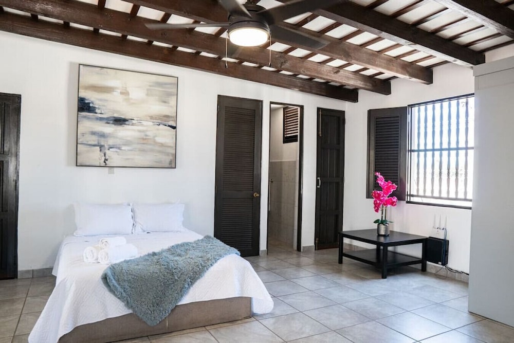 Romantic Apartment (65 Fortaleza, Apt 10, San Juan PR 00901)