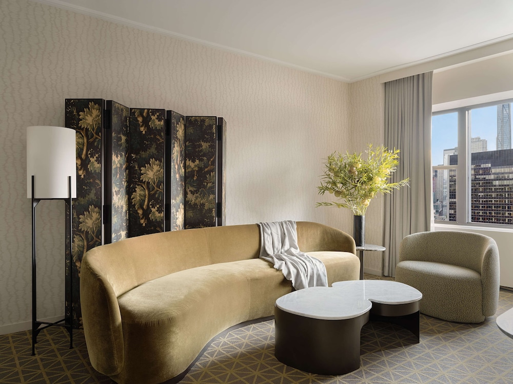 Suite, 1 Bedroom, City View thumbnail 5