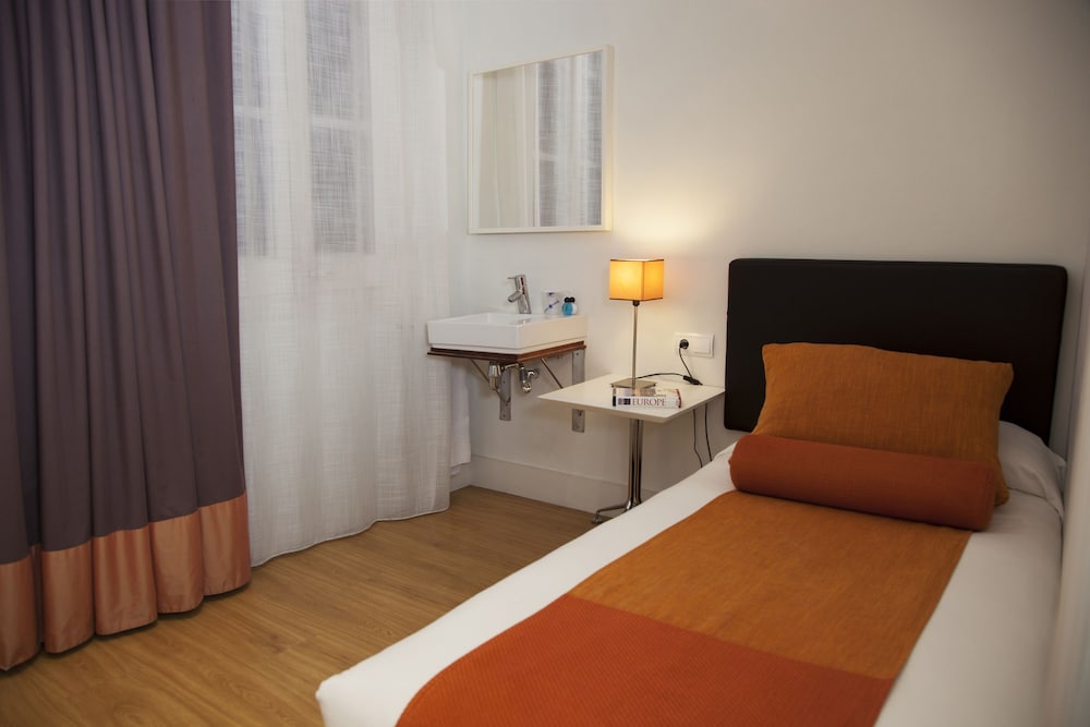 Economy Single Room photo 2