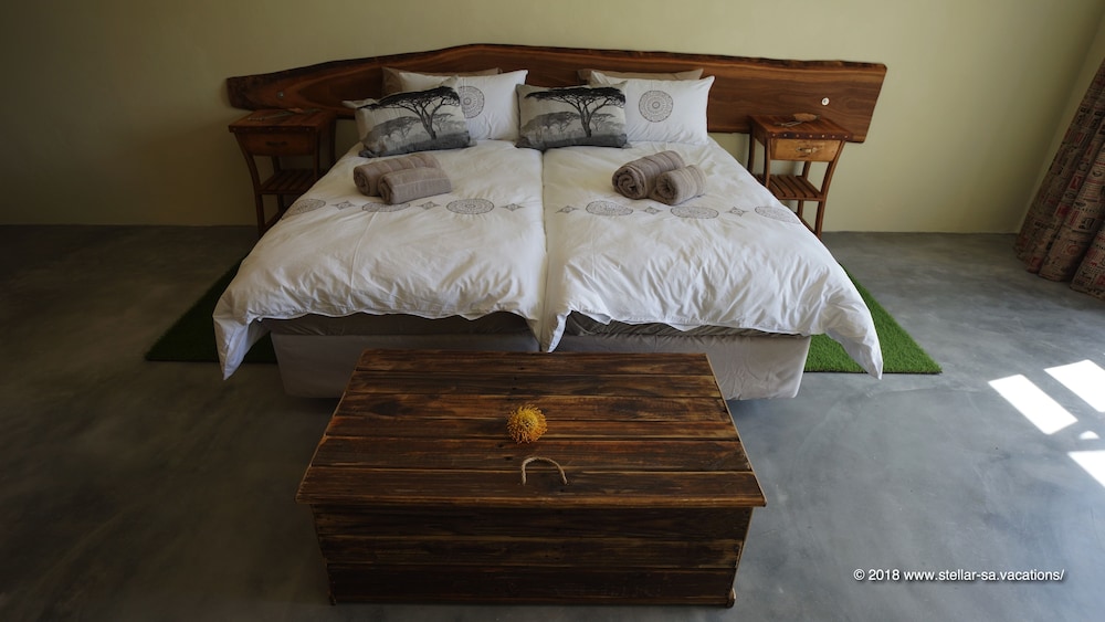 Deluxe Double Or Twin Room, 1 Bedroom, Patio, Poolside photo 1