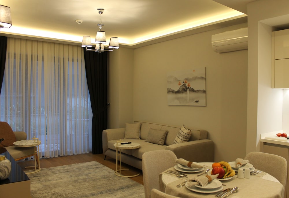 GR1 Block Garden Apartment photo 1