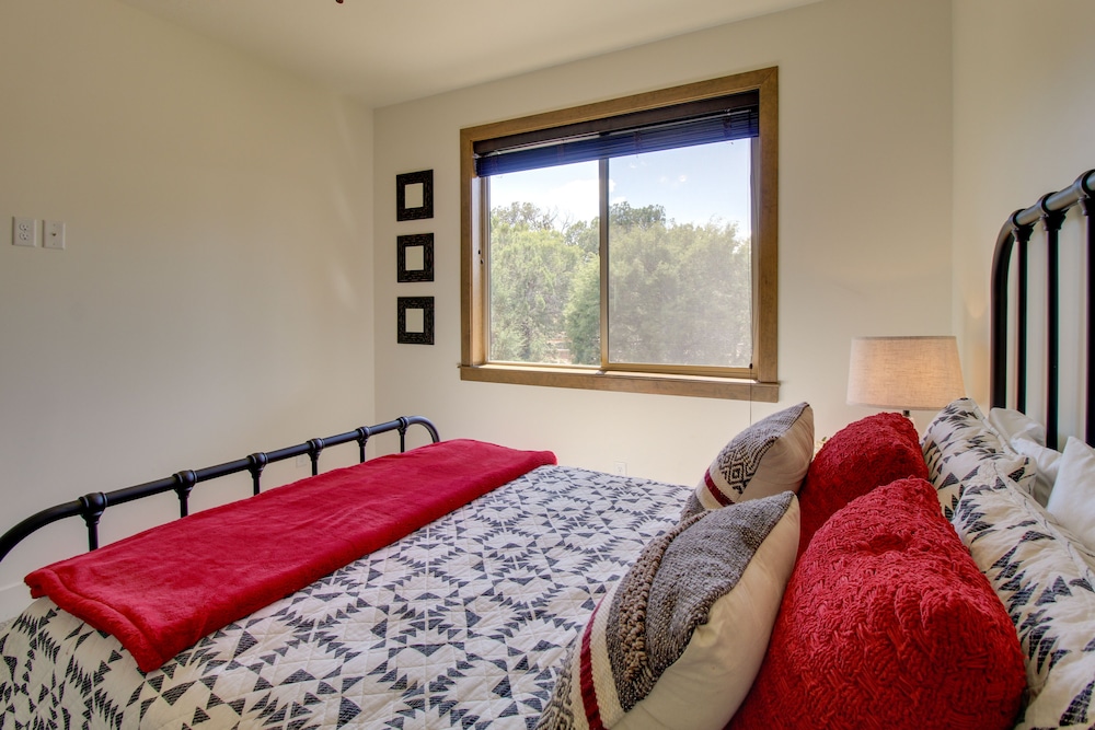 House (2 Bedrooms) photo 2