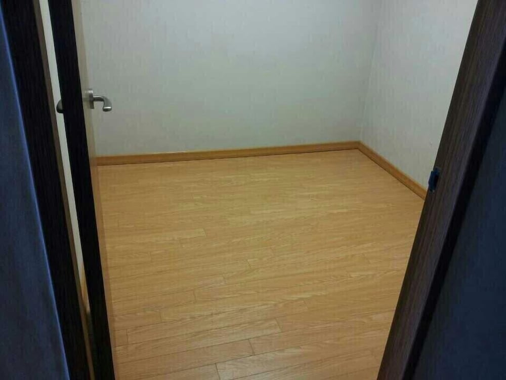 Condo Type(Kitchen) - Superior Double(City View) - Photo 2