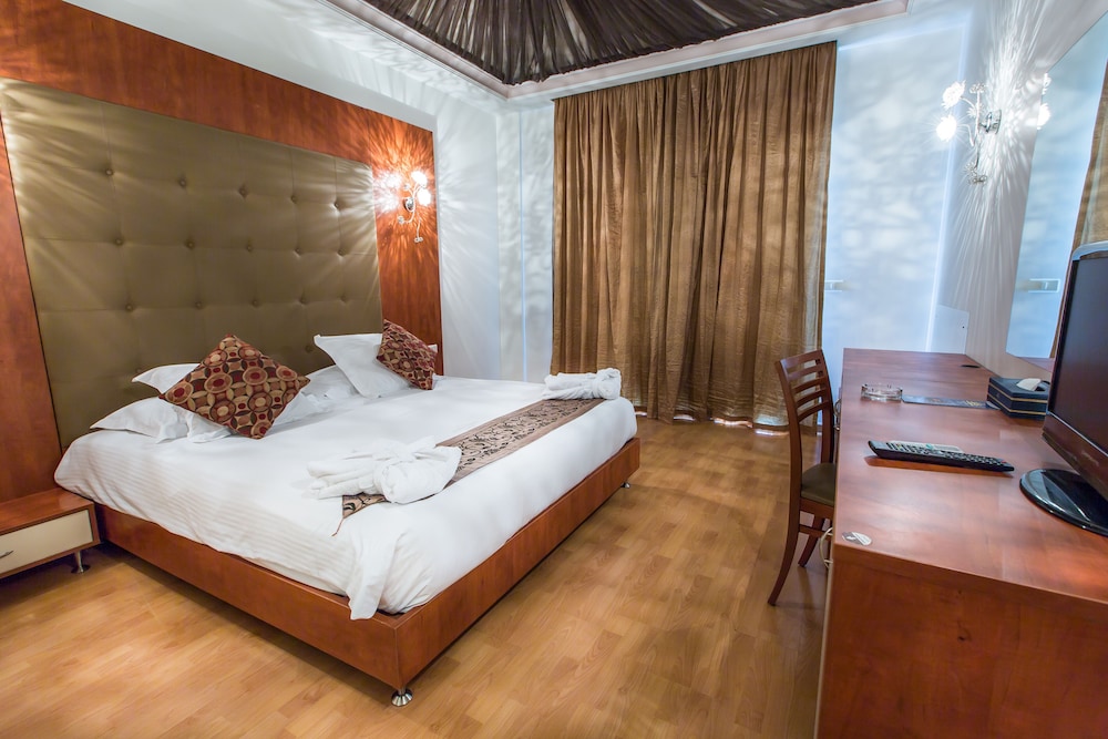 Suite (Ambassador) - Photo 7