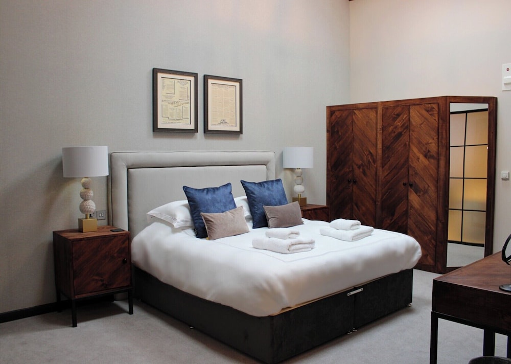 Superior Deluxe Double or Twin Room
