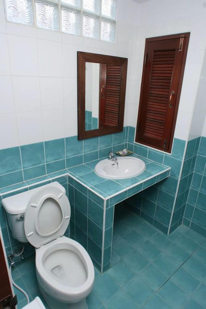 Deluxe Suite, 2 Bedrooms, Non Smoking photo 3
