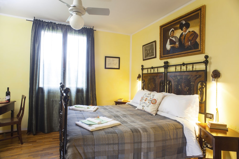 Double or Twin Room - Photo 6