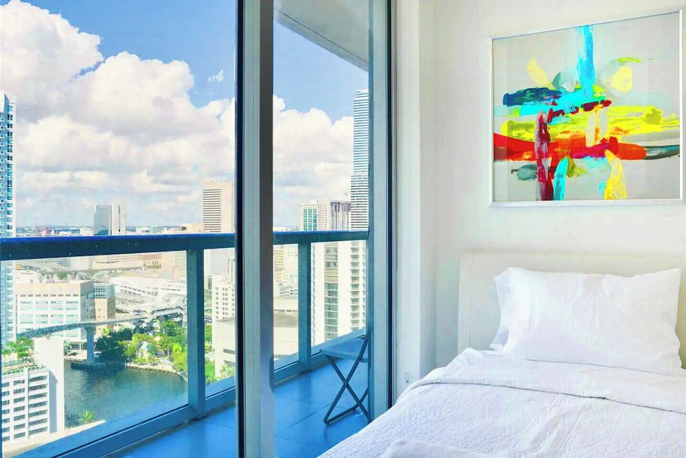 Luxury Condo, 2 Bedrooms, City View photo 3