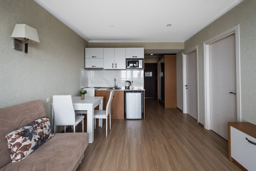 Deluxe Double Room, Sea View - Photo 9