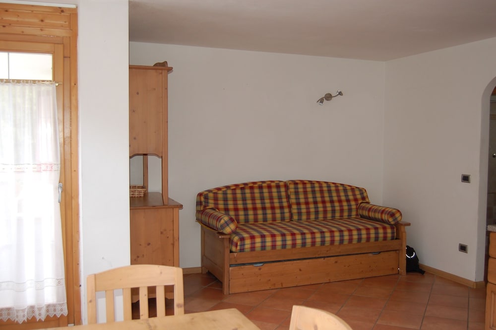 Apartment, 3 Bedrooms, Kitchenette (First floor)
