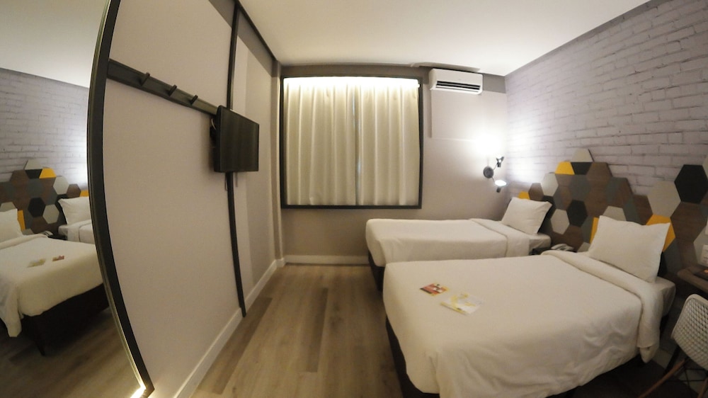 Standard Apartment, 2 Twin Beds - Photo 2