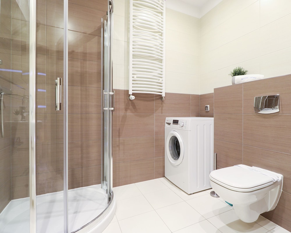 Suite, Ground Floor photo 3