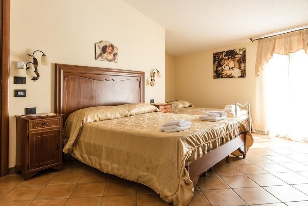 Triple Room, Courtyard View photo 1