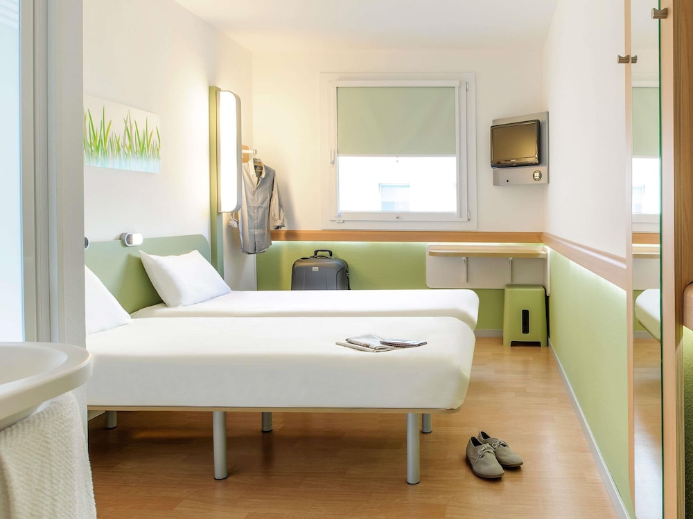 Room, 2 Twin Beds - Photo 1