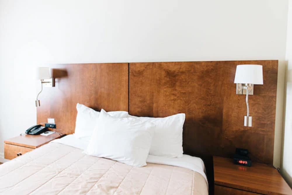 Classic Room, 1 Queen Bed photo 2