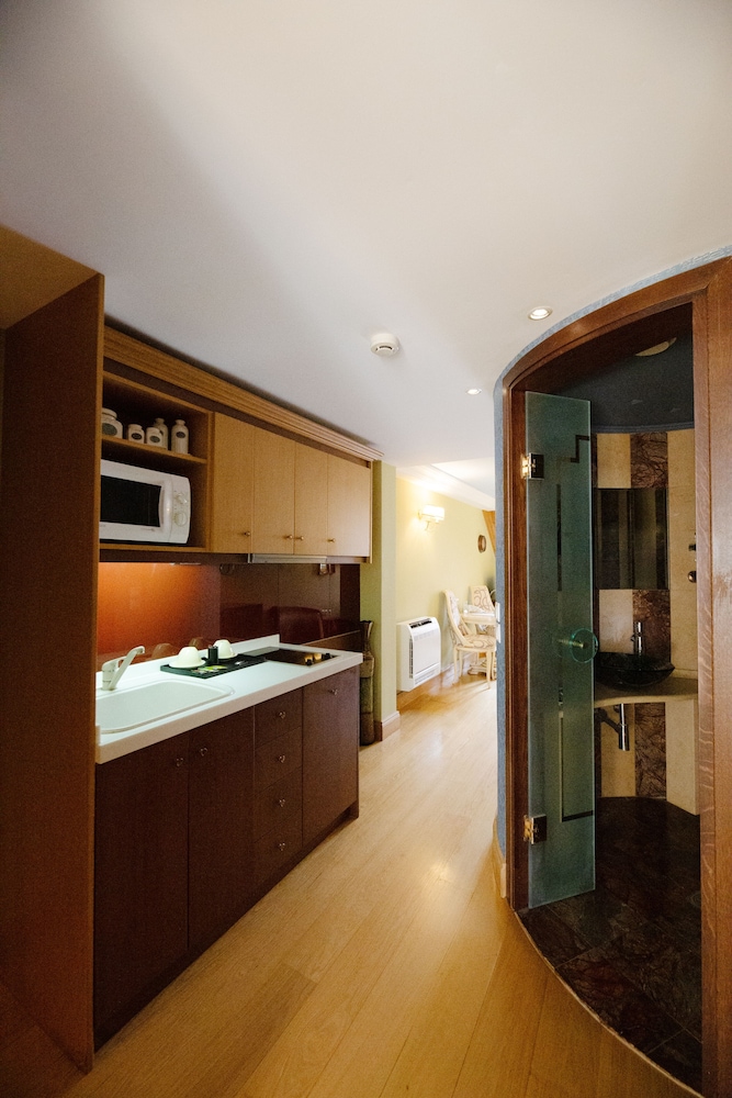 Deluxe Suite, Balcony