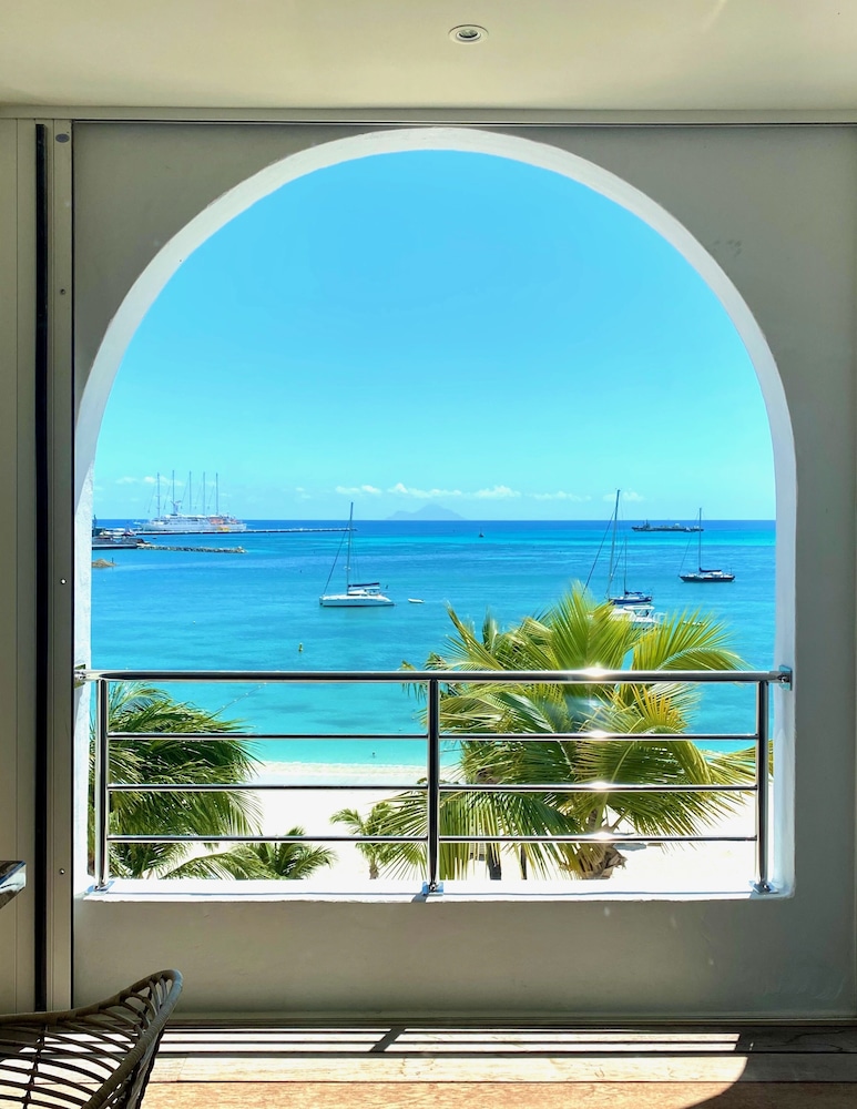 Executive Suite - Ocean View photo 3