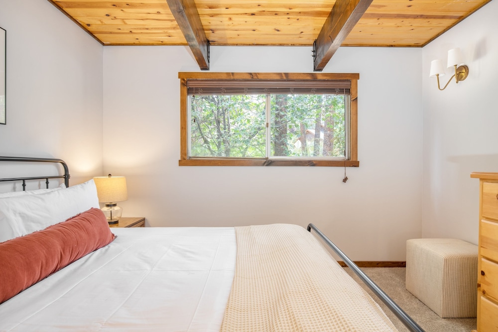 House (4 Bedrooms) photo 1