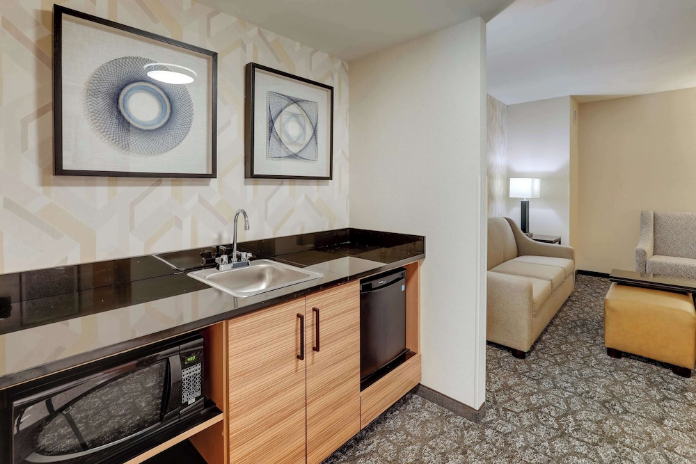 Suite, Multiple Beds, Refrigerator & Microwave (Upper Floor, 2 Rooms, Sofabed) photo 1