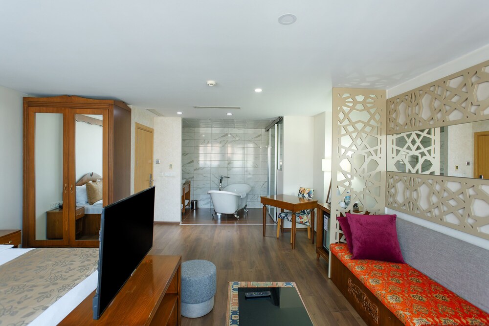 Suite photo 1