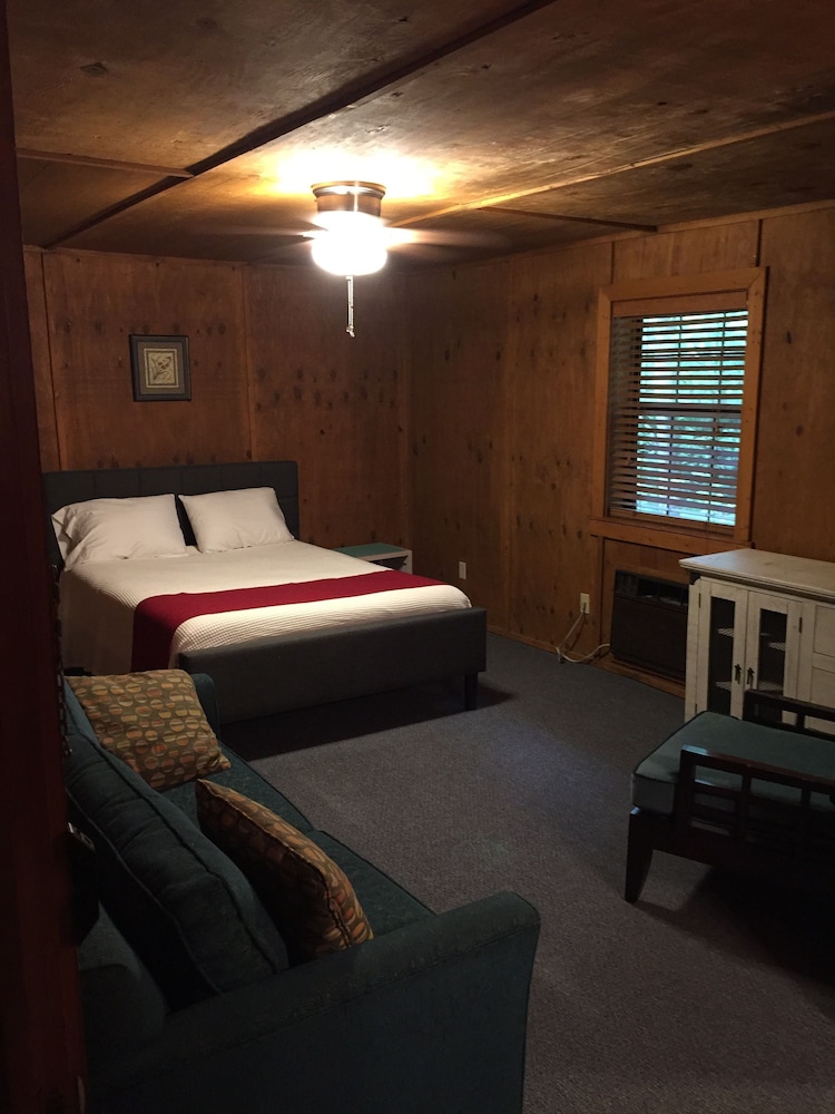 Signature Suite, Hill View photo 1