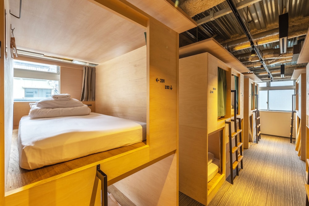 Female Dormitory 14 beds (shared bathroom) photo 2