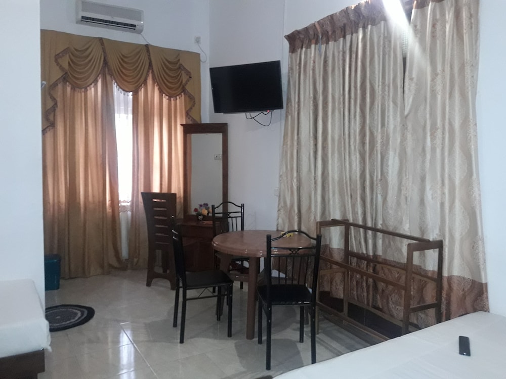Family Room photo 1