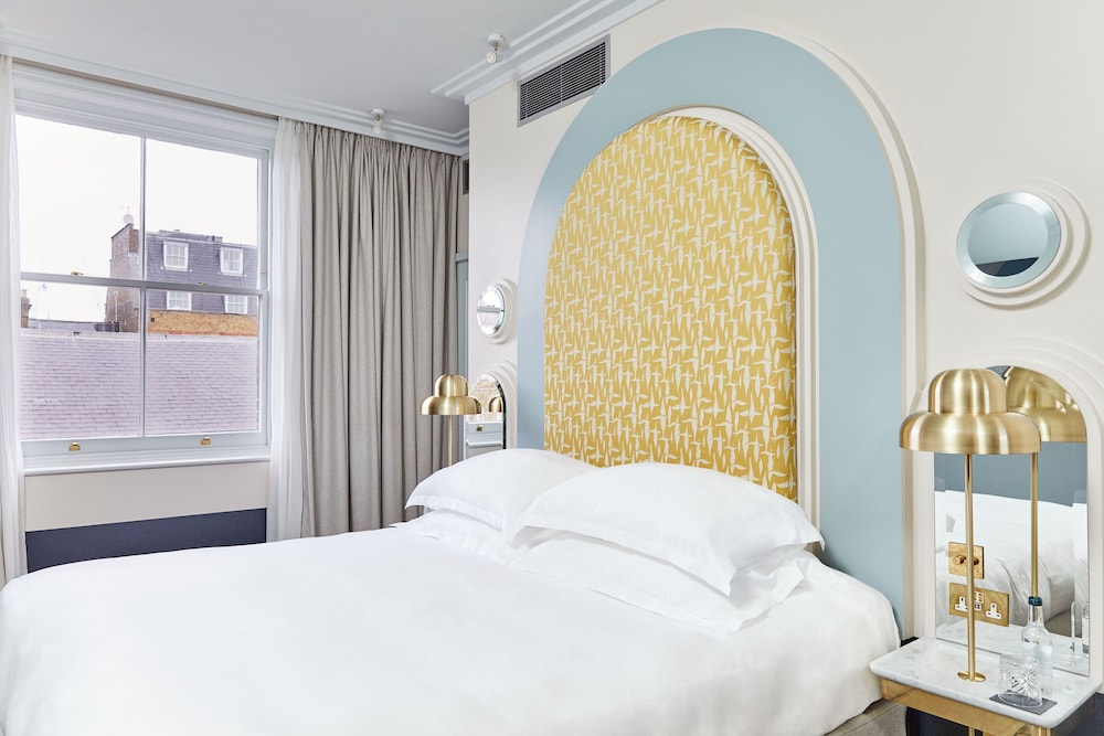 Superior Room (Floral)