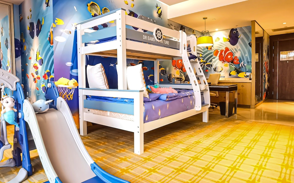 Family Studio Suite, 1 Bedroom photo 2
